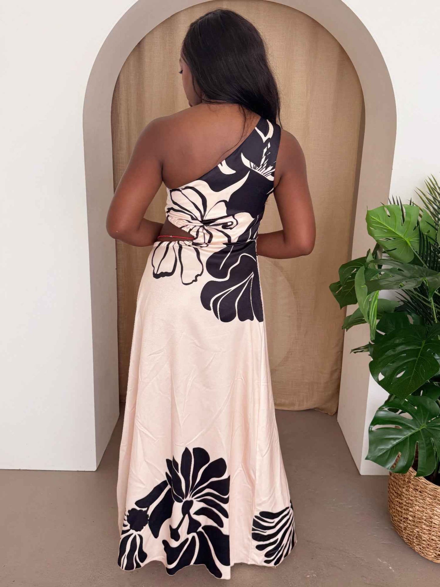 Noir Bloom One-shoulder Dress