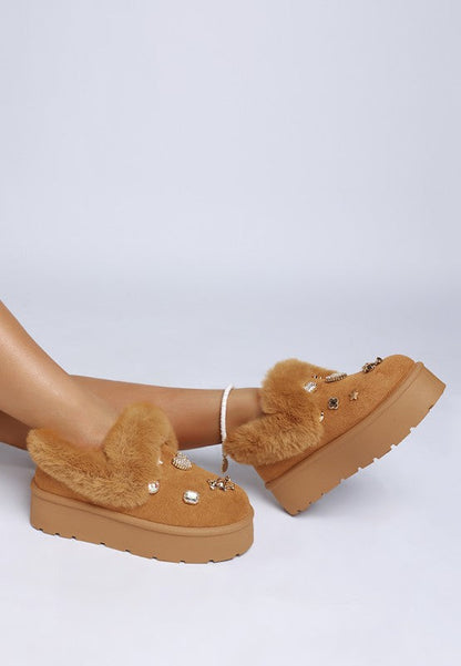 Zeta Charm Detail Slip On Snow Boots