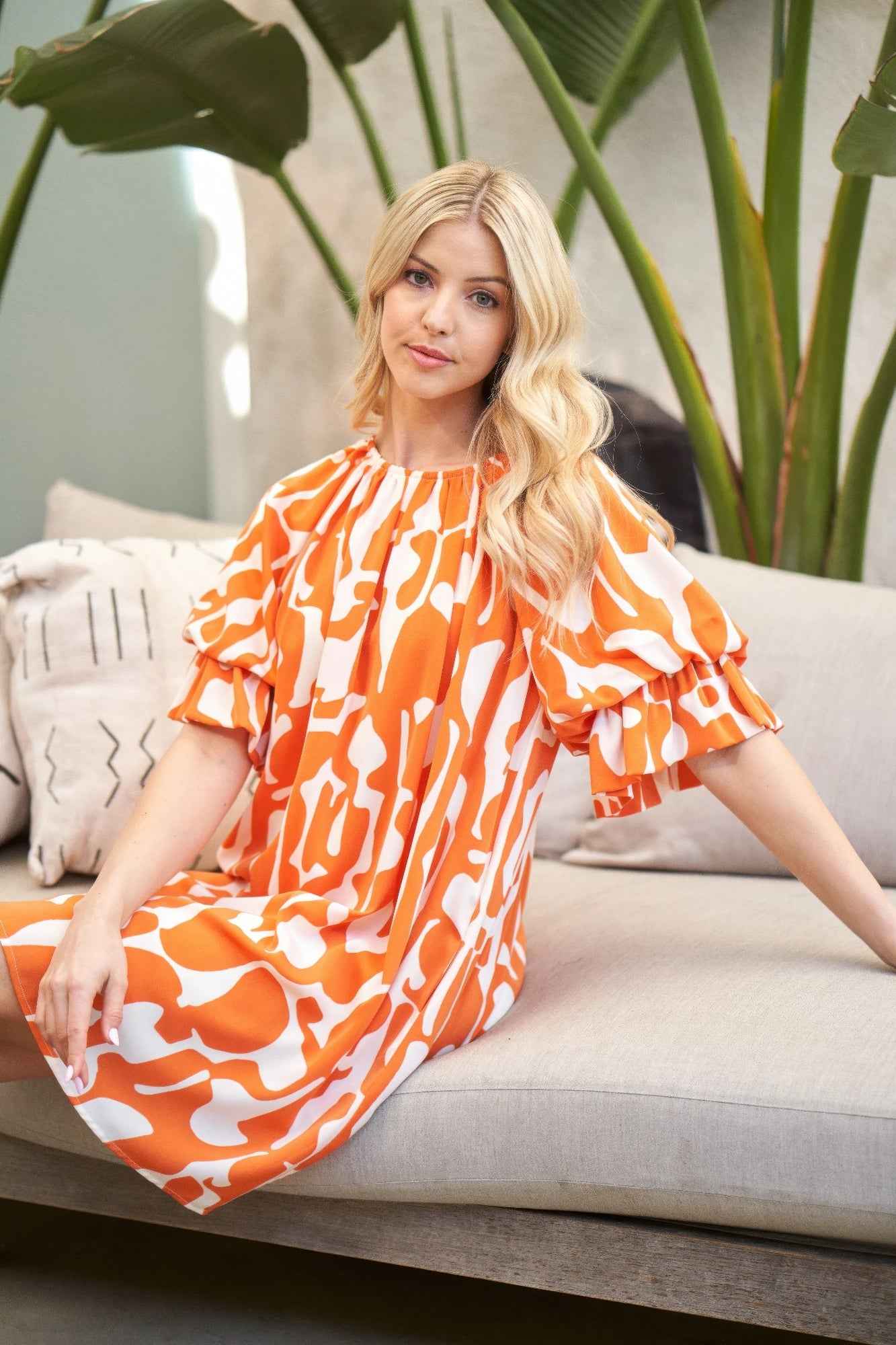 Geometric Print Loose Fit Mini Dress With Gathered Balloon Sleeves