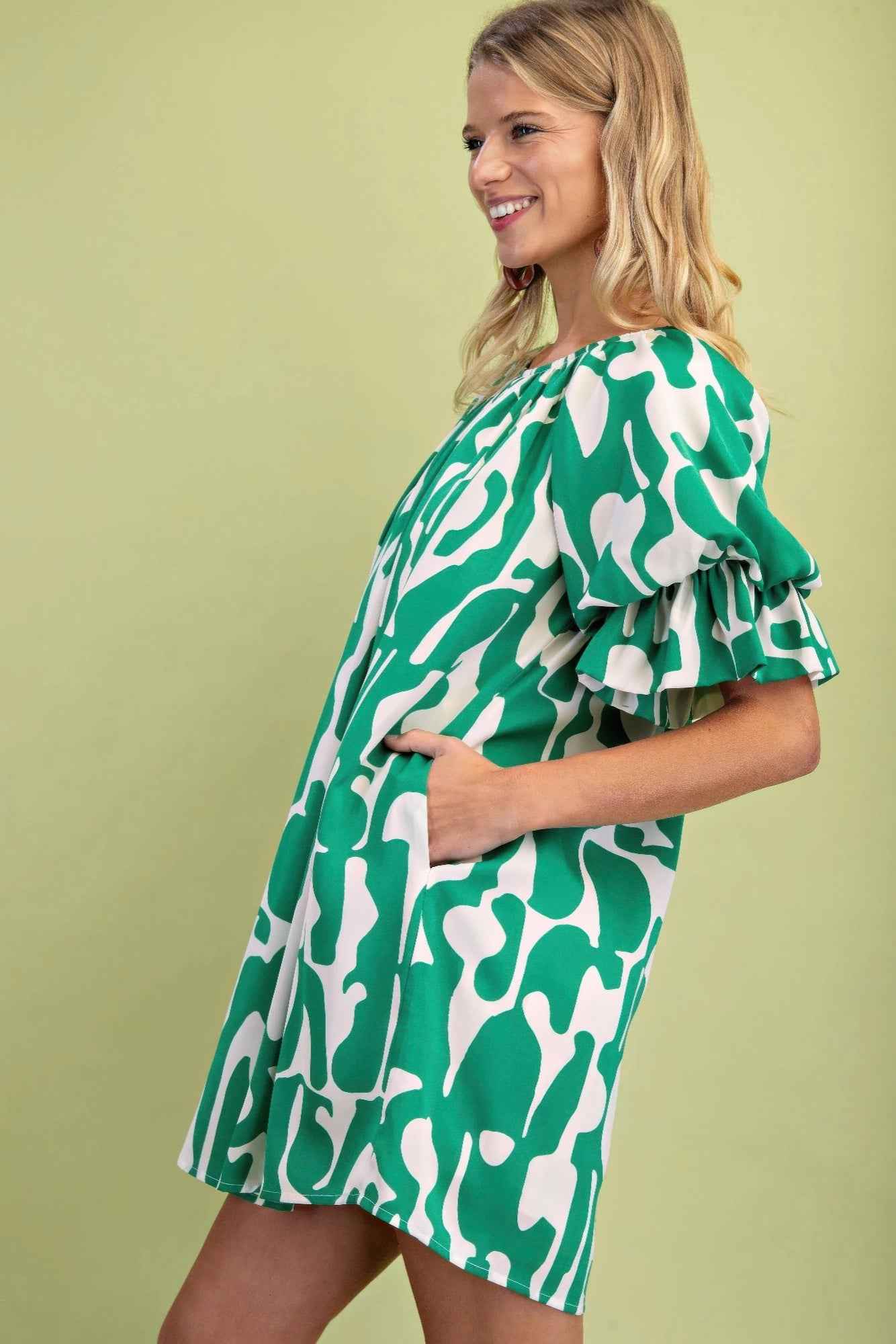 Geometric Print Loose Fit Mini Dress With Gathered Balloon Sleeves