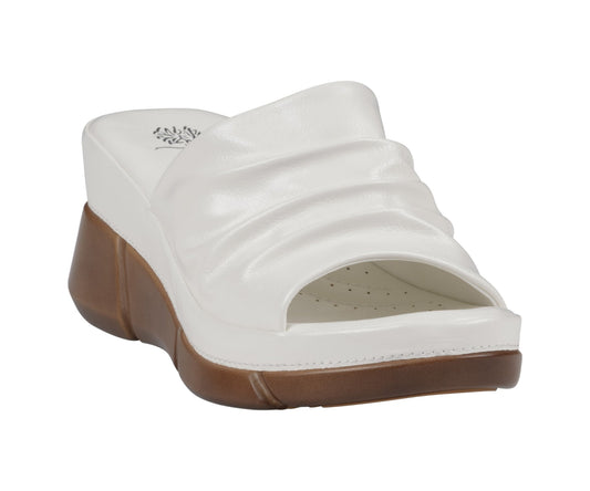 Women's Nora White Flat