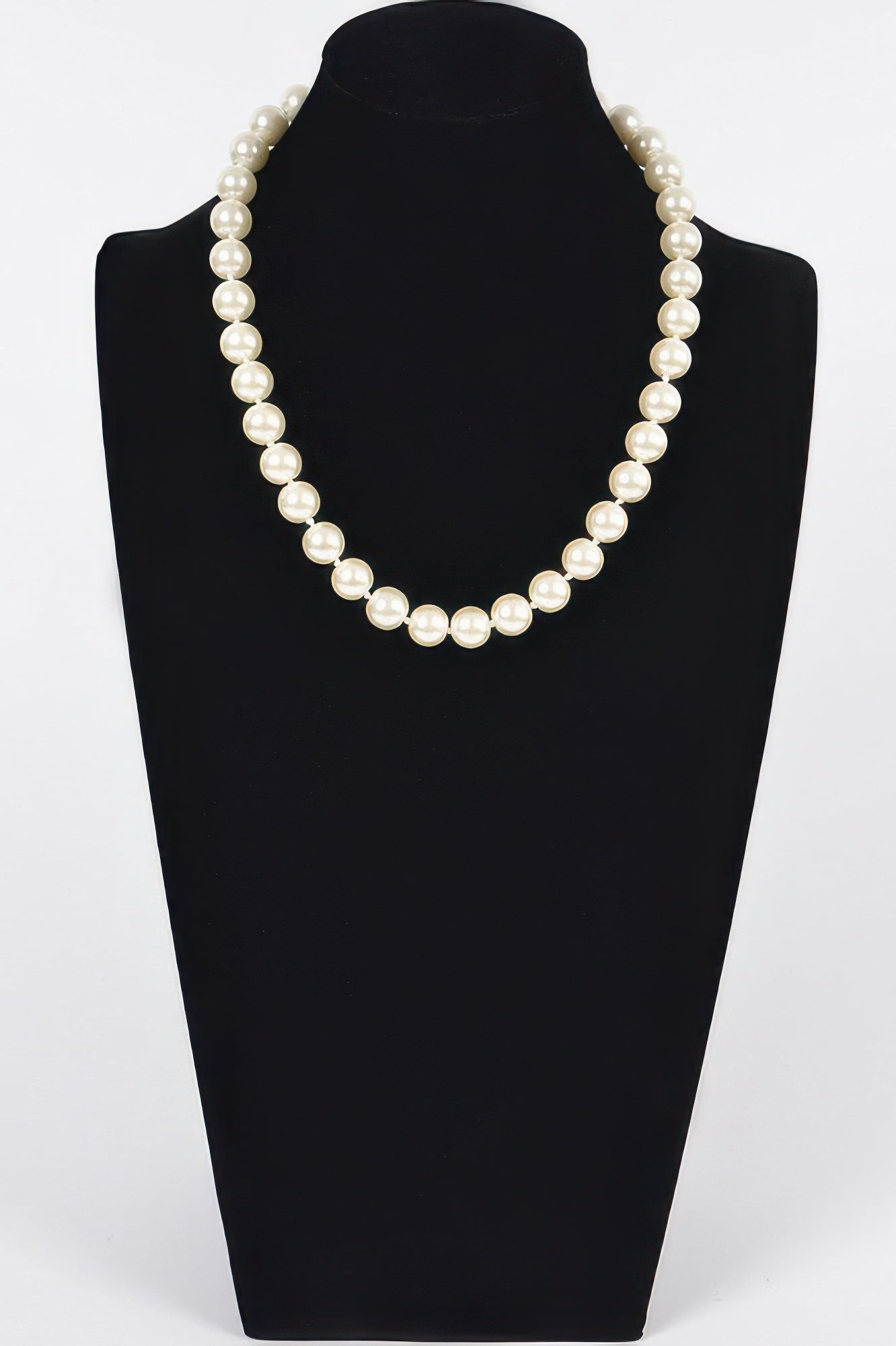 Simple Pearl Bead Lined Necklace - It's a Girly Place