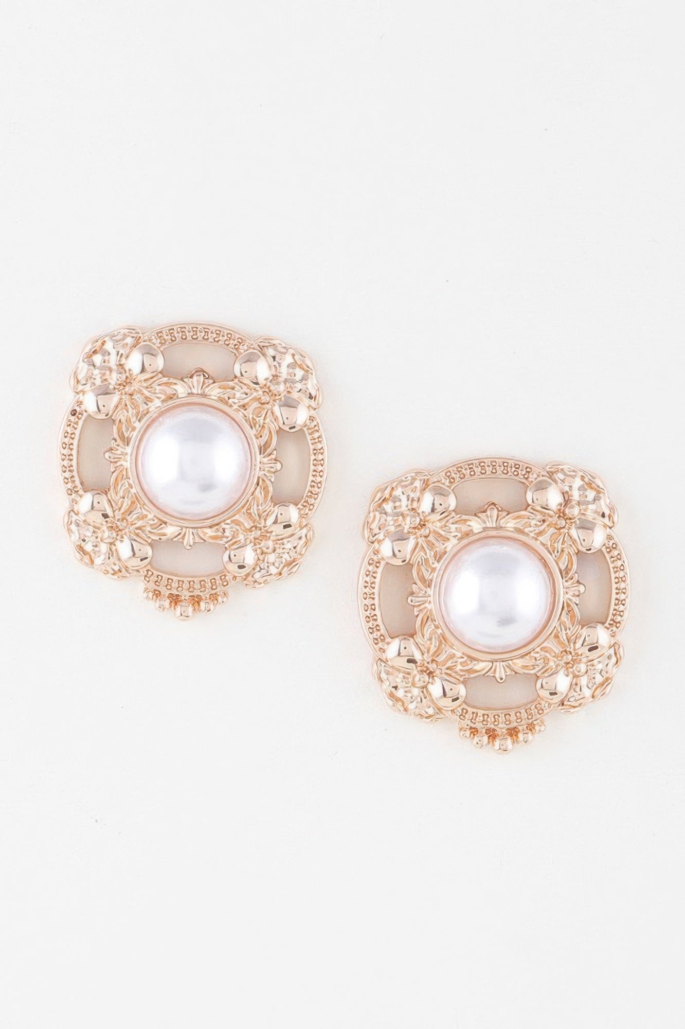 Antique Ribbon Pearl Stud Earrings - It's a Girly Place
