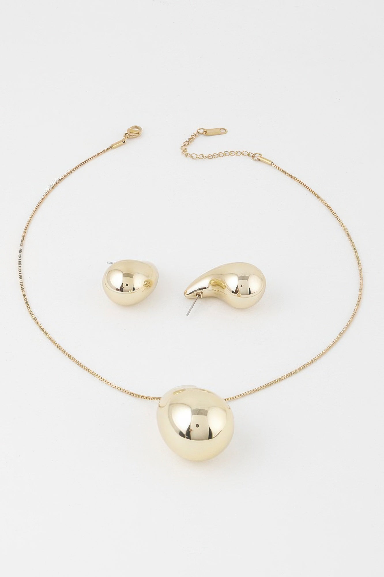 Shiny Teardrop Necklace Set - It's a Girly Place