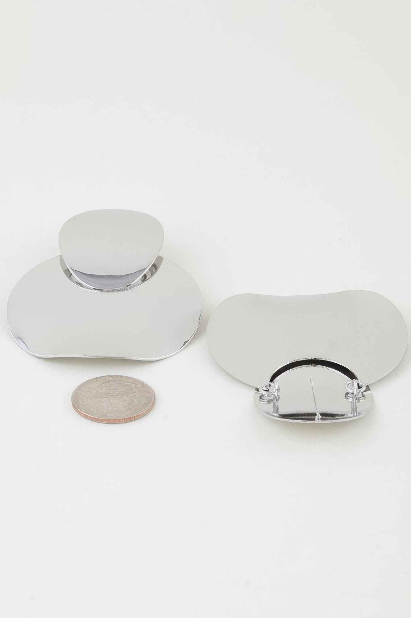 Shiny Minimal Petal Drop Earrings