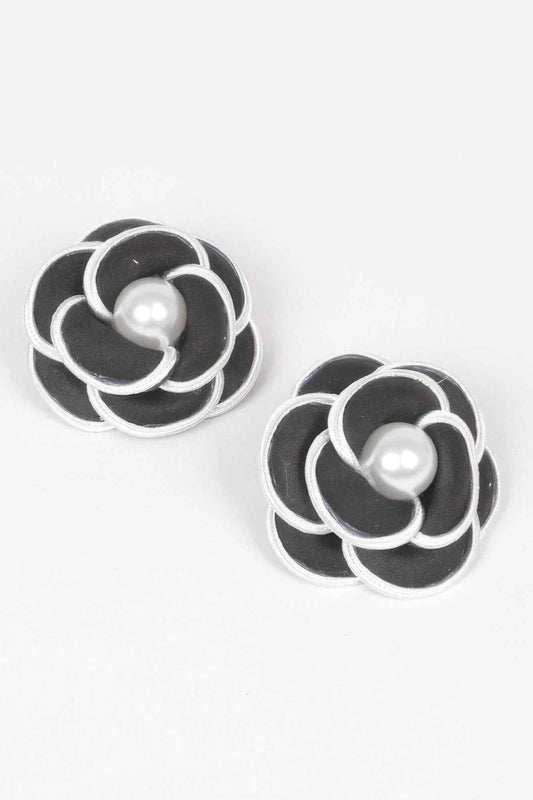 Faux Pearl Flower Stud Earring