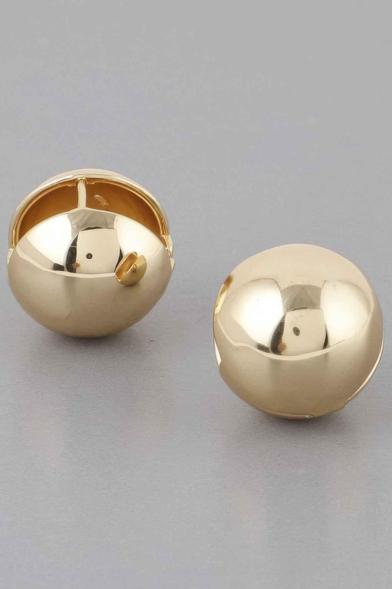 Shiny Ball Clasp Earrings