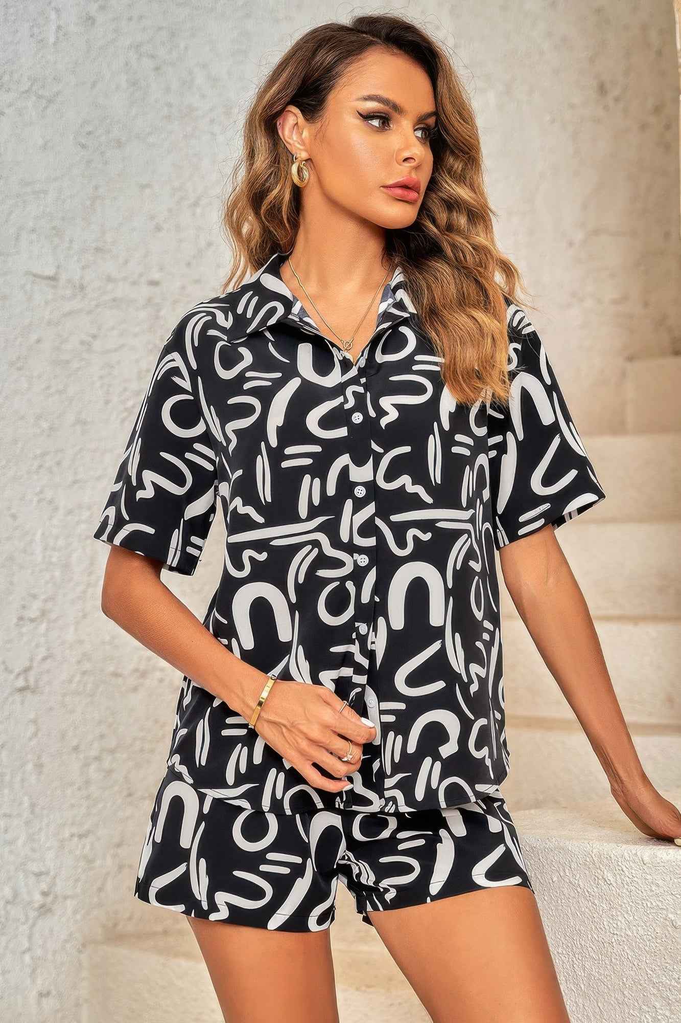 Outfit Sequins Lips Print Button Down Shorts Set