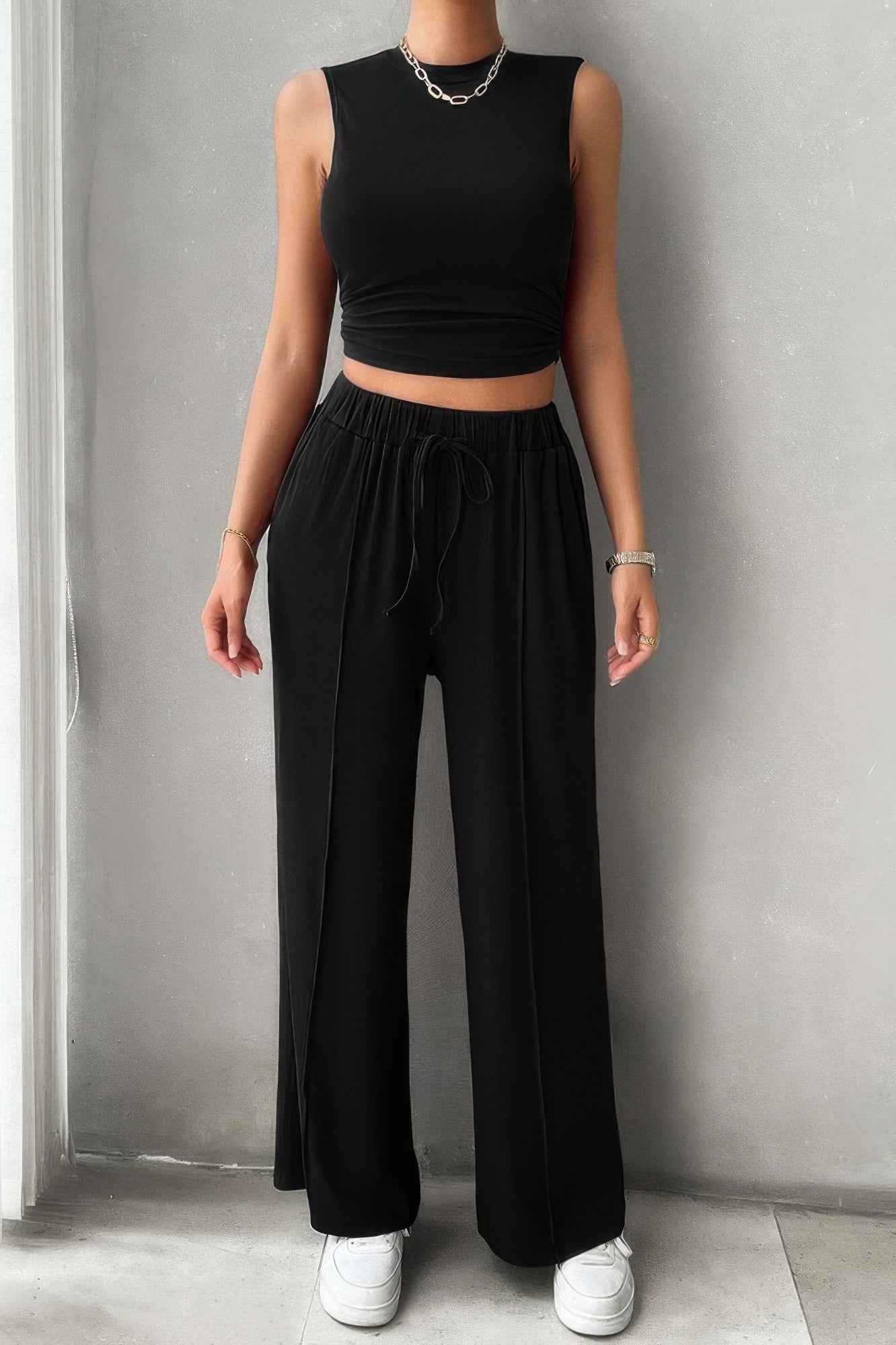 Solid Round Neck Sleeveless Drawstring Pockets Set