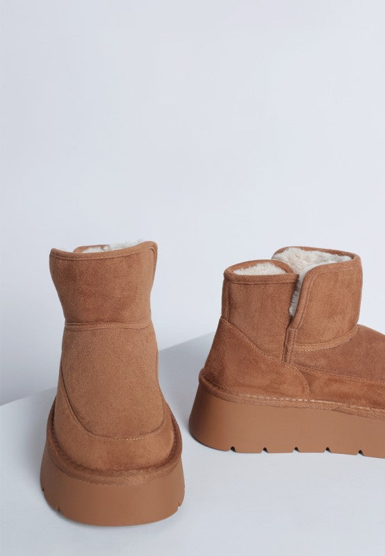 Holias Chunky Heeled Snow Boots